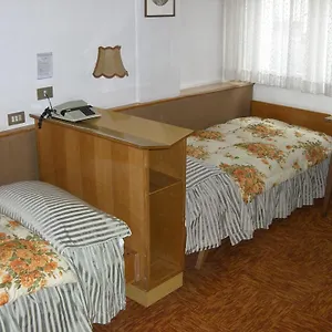 https://albergo-aurora.it-lombardy.com